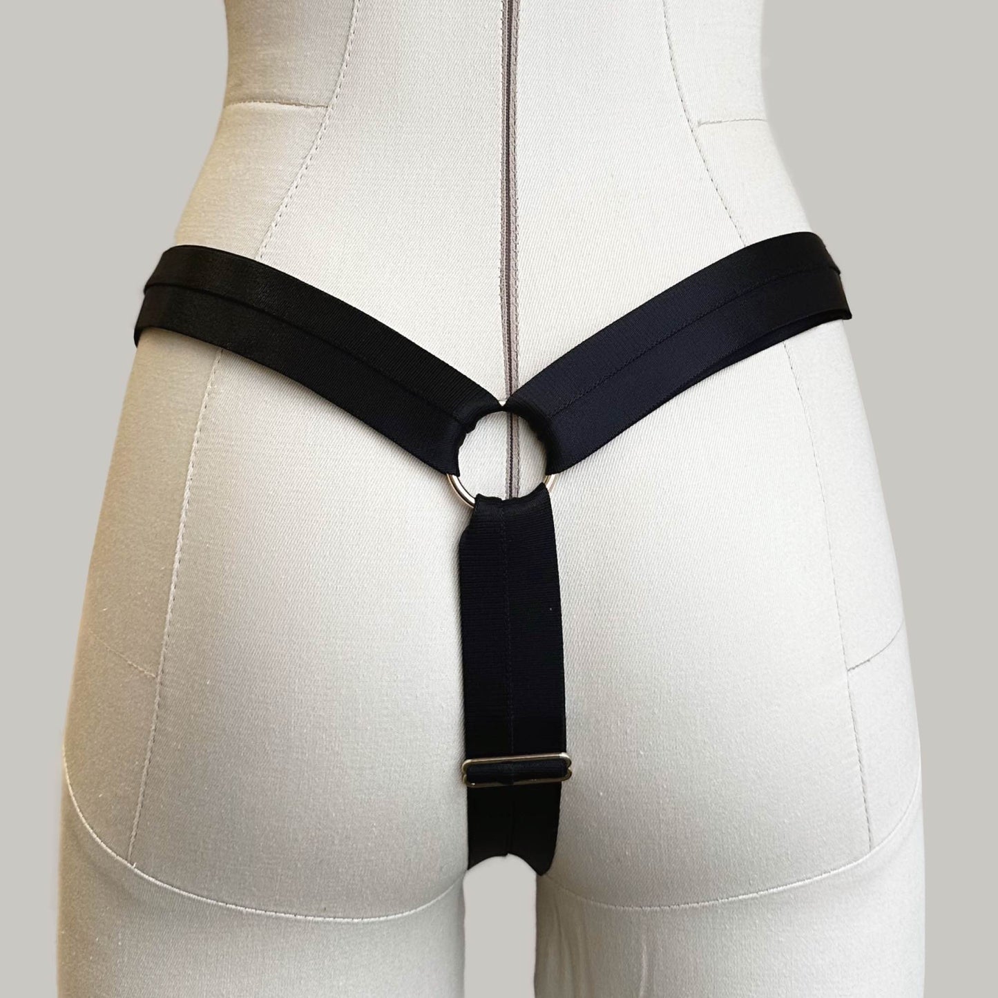 Thong Strap On Harness "Cora" Black