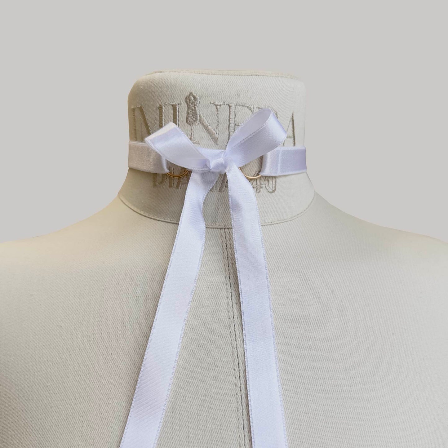 Collar With Ribbons "Iris" White