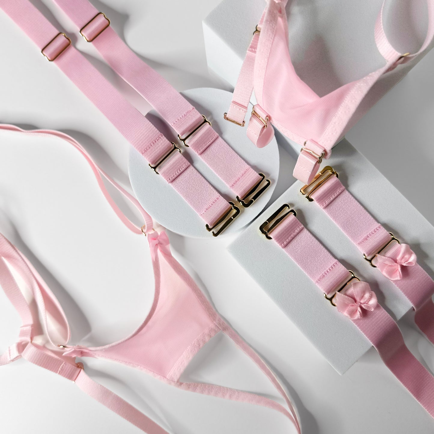 Crotchless Mesh Thong (Pink)