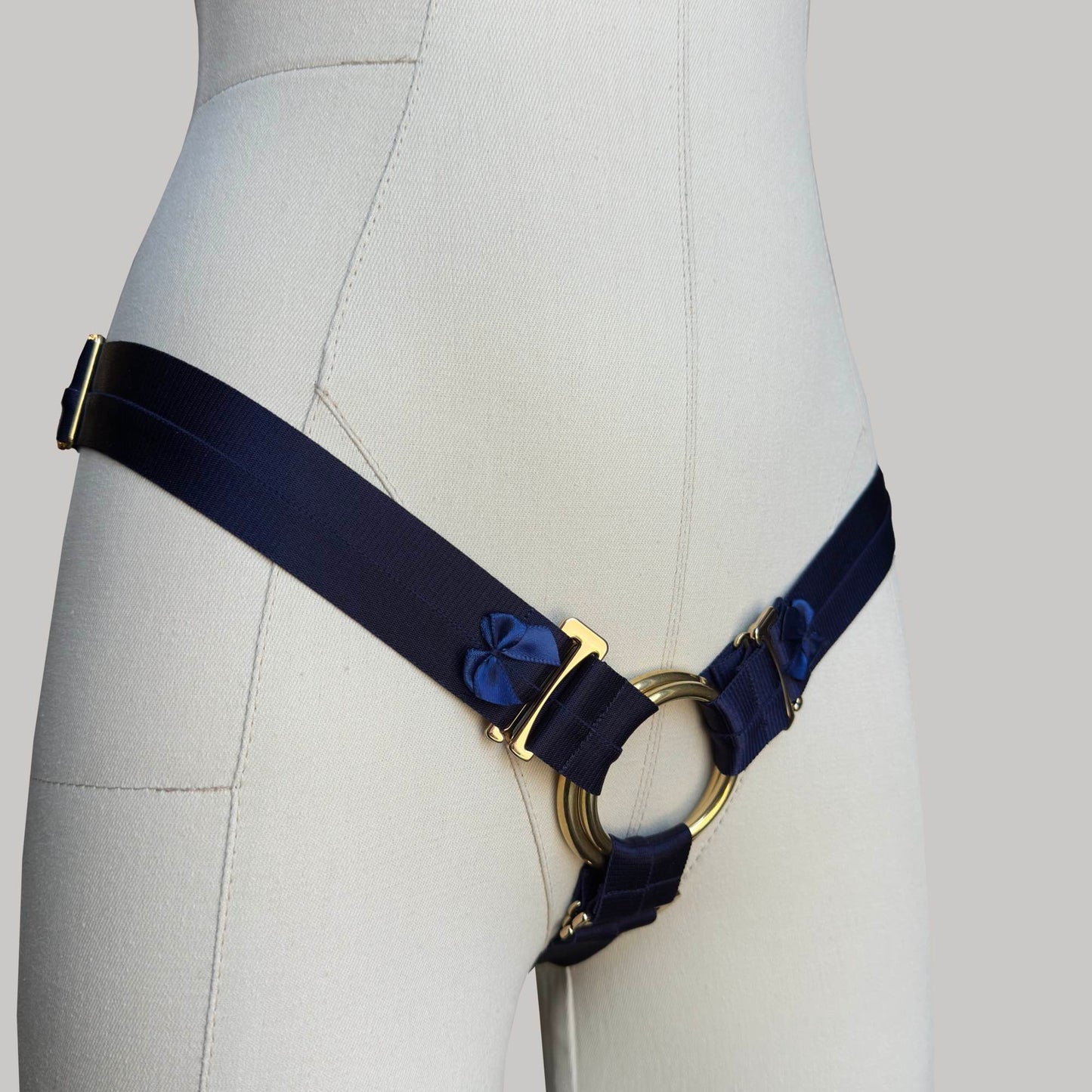 Thong Strap On Harness "Cora" (Navy)