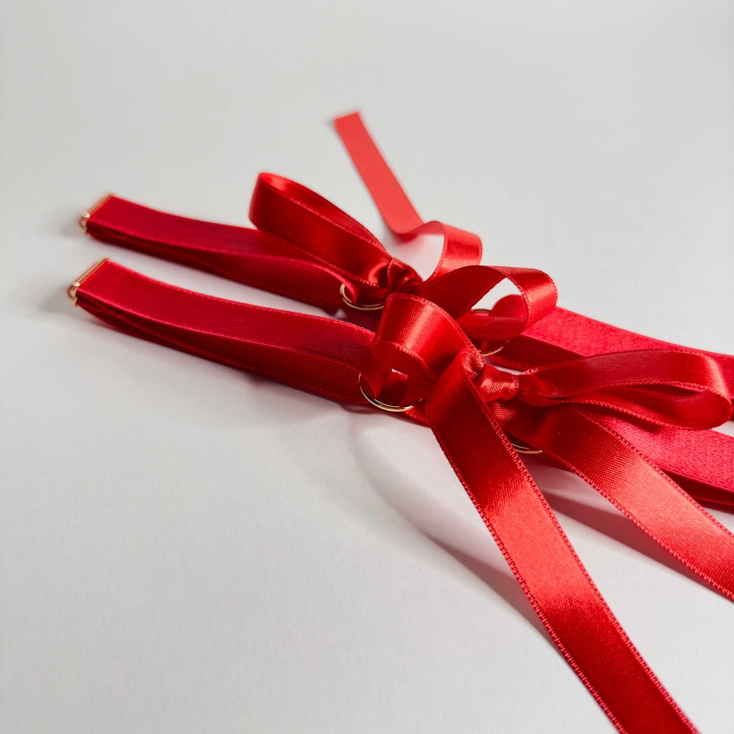 CANDYMISHKA Garters With Ribbons "Iris" Red