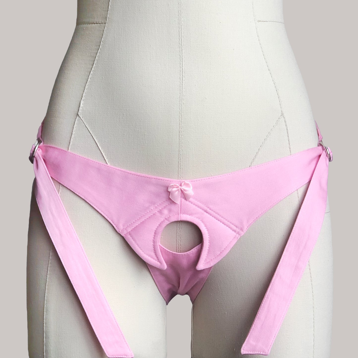 Saddle Velcro Mid Rise Strap On Harness (Light Pink)