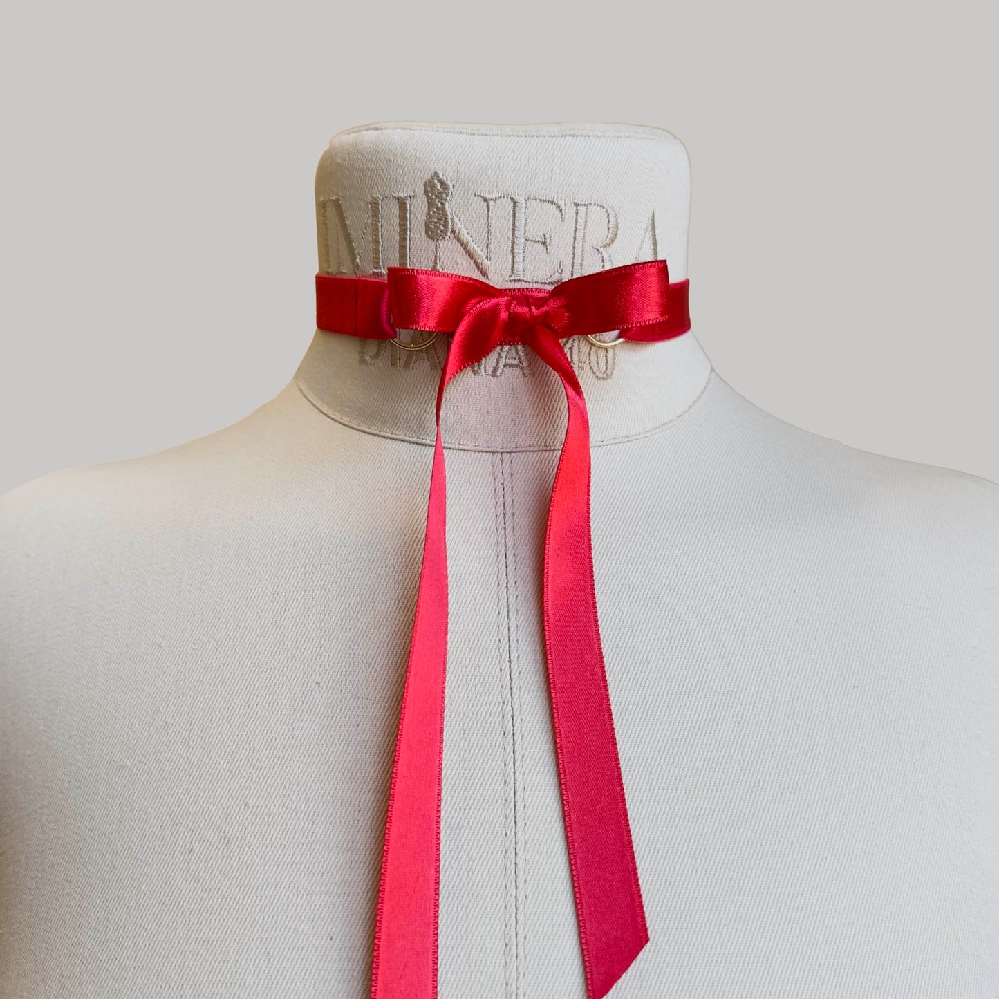 Collar With Ribbons "Iris" Red
