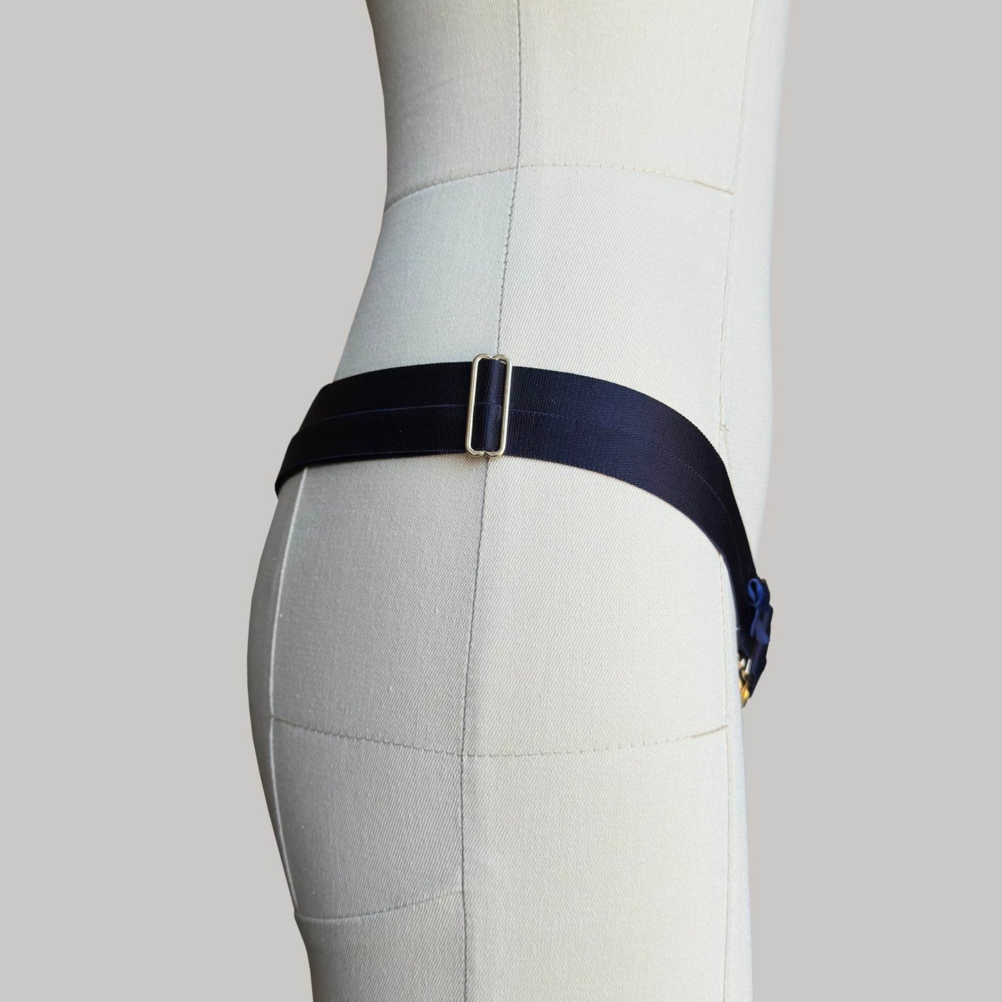 Thong Strap On Harness "Cora" (Navy)